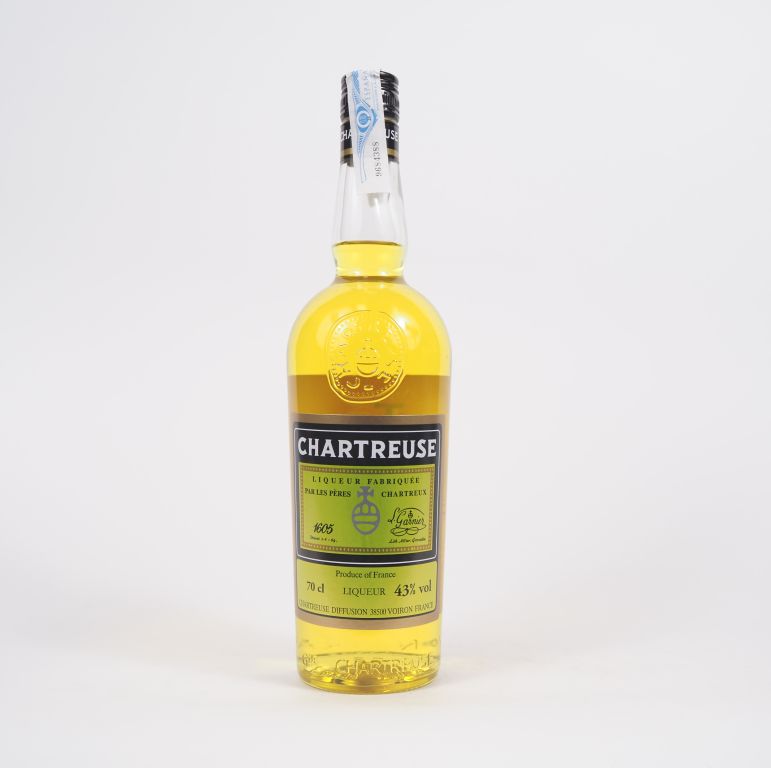 Chartreuse, Yellow, Voiron, Santa Tecla - Bottled 2017 (43%, 70cl)
