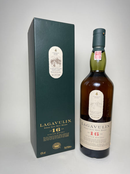Lagavulin 16YO Islay Single Malt Whisky - post-2001 (43%, 70cl