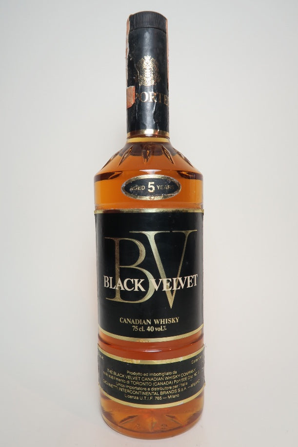 Black Velvet 5YO Blended Canadian Whisky - Distilled 1974 / Bottled 1979 (40%, 75cl)