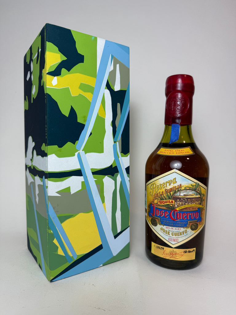 José Cuervo Reserva de la Familia Añejo Tequila - 2009 Collection / Released 2009 (40%, 37.5cl)