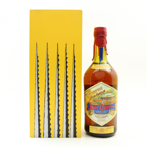 José Cuervo Reserva de la Familia Añejo Tequila - Released 2005 (38%, 70cl)