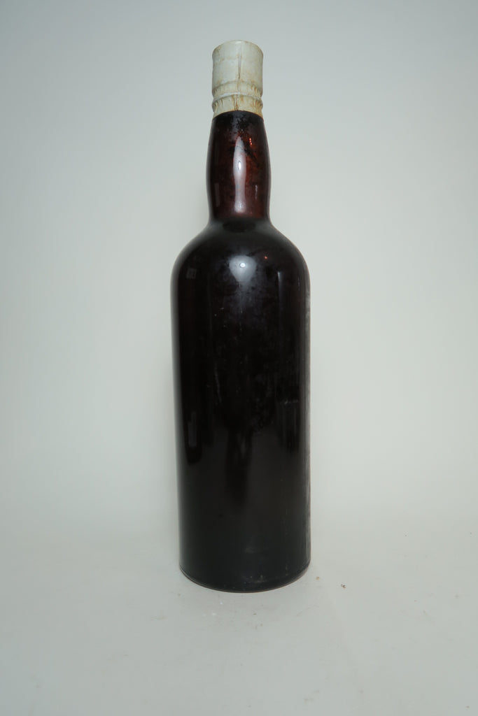W & A Gilbey Bottling of an Unknown Rum, Probably Jamaican - 1950s (ABV Not Stated, 75cl)