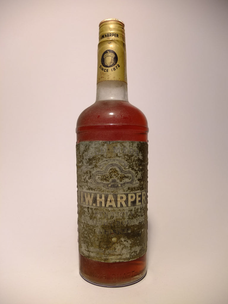 I.W. Harper Gold Medal Kentucky Straight Bourbon Whisky - Bottled 1966 (43%, 75.7cl)