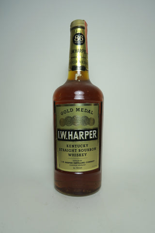 I.W. Harper 5YO Kentucky Straight Bourbon Whisky - Distilled 1968 / Bottled 1972 (43%, 94.6cl)