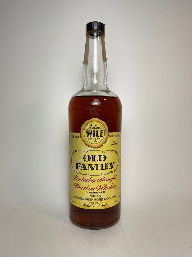 Julius Wile Old Family 5YO Kentucky Straight Bourbon Whiskey - Distilled 1966 / Bottled 1971 (43%, 94.6cl)