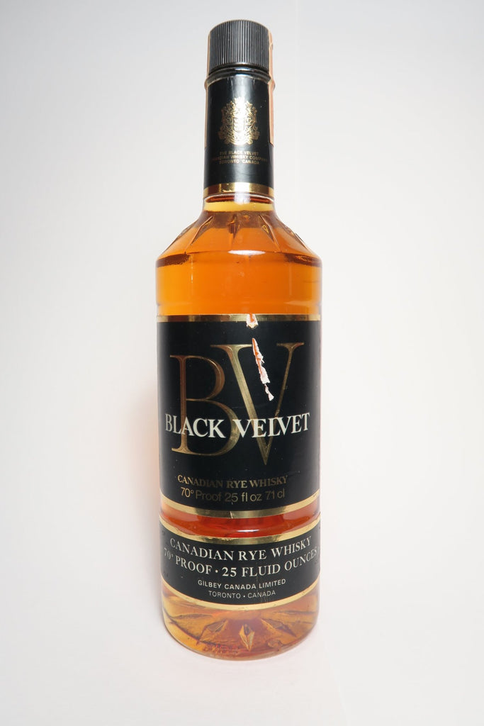 Gilbey's Black Velvet Blended Canadian Rye Whisky - Distilled 1973 (40%, 71cl)