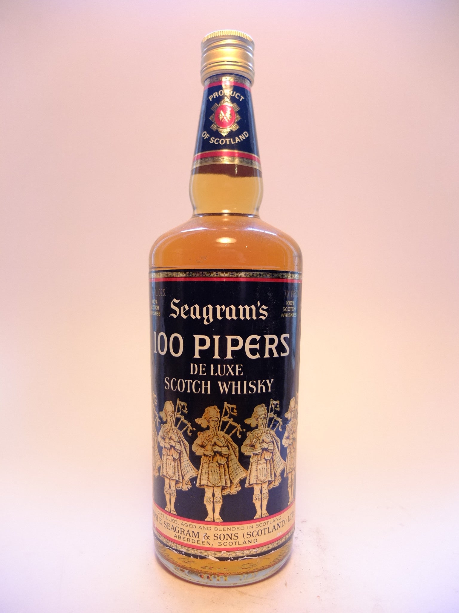 100 Pipers De Luxe Scotch Whisky - Ratings and reviews