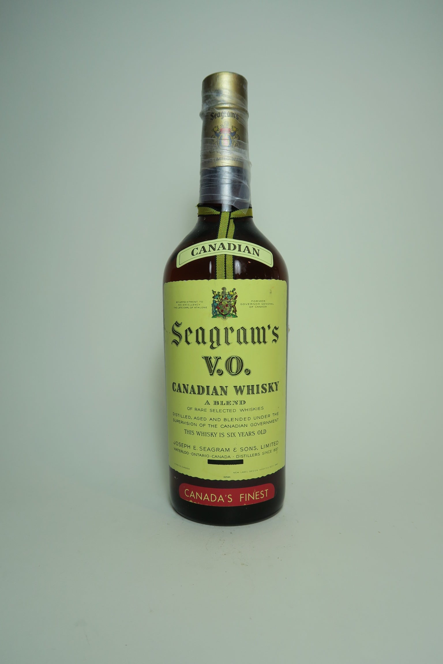 Seagram's V.O. 6YO Blended Canadian Whisky - late 1950s