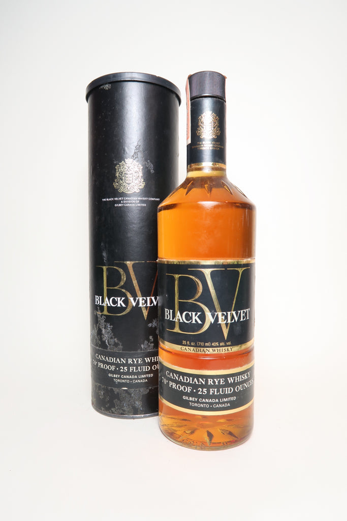 Black Velvet Blended Canadian Whisky - Distilled 1970 (40%, 71cl)
