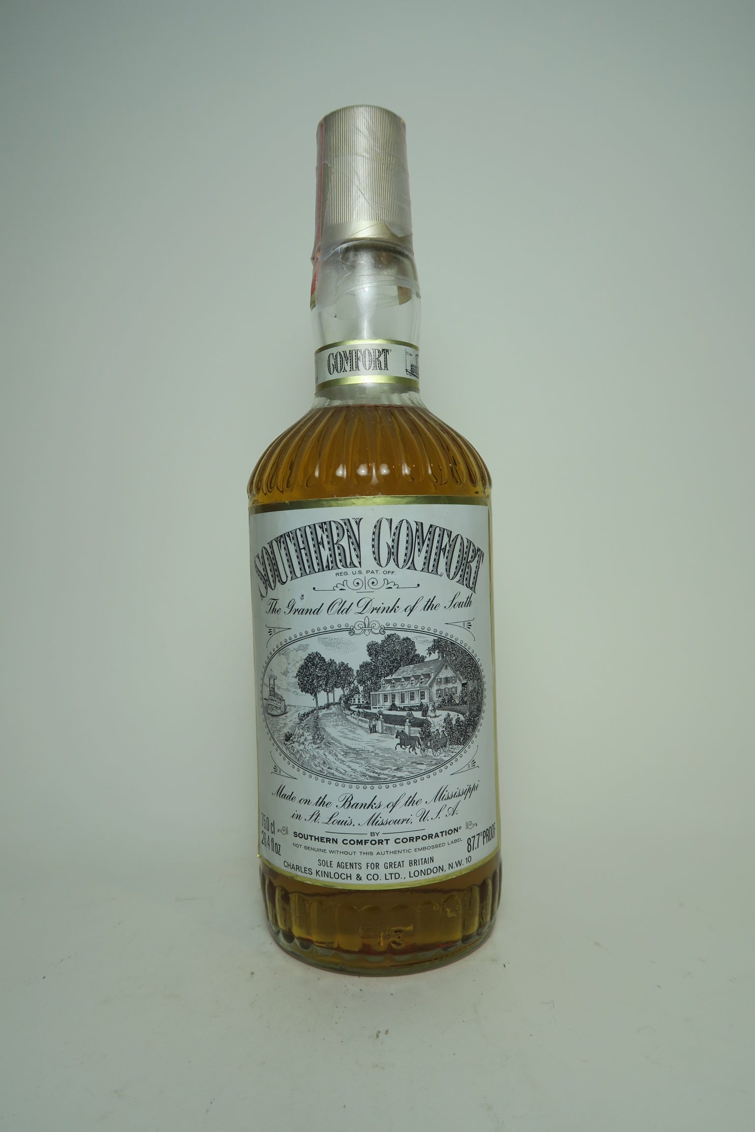 Southern Comfort 旧ボトル750ml 35% 希少酒 Southern Comfort 旧ボトル750ml 35% 希少酒 飲料・酒